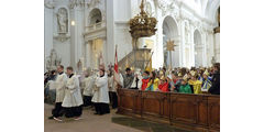 Aussendung der Sternsinger im Hohen Dom zu Fulda (Foto: Karl-Franz Thiede)